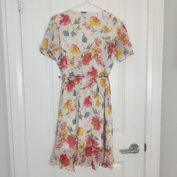 Only – Vibrant Floral Mini Wrap Dress (Size 38 / Fits Like M) - Picture 2 of 7
